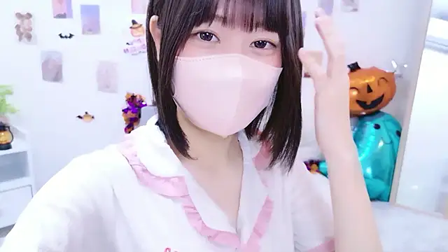 Snapshot of Im_Yu-na chatting on 10/29/25, 09:16 Im Yu-na online show from 10/29/25, 09:16