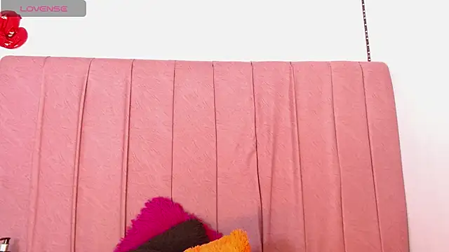 Snapshot of margiesfunnyhot303av chatting on 01/30/25, 05:52 margiesfunnyhot303av online show from 01/30/25, 05:52