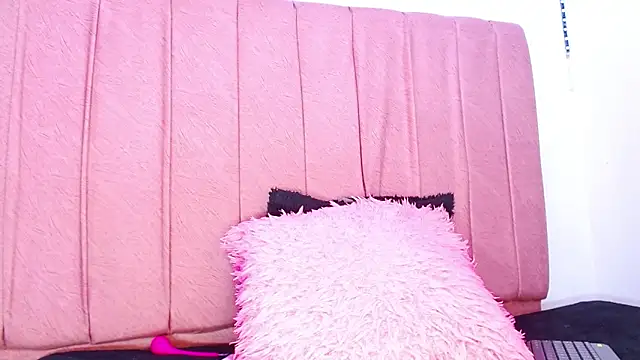 Snapshot of margiesfunnyhot303av chatting on 03/14/25, 08:38 margiesfunnyhot303av online show from 03/14/25, 08:38