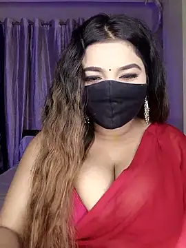 Snapshot of Bold-Cat chatting on 04/18/26, 07:07 Bold-Cat online show from 04/18/26, 07:07