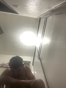 Snapshot of kevinsito1 chatting on 12/19/25, 05:25 kevinsito1 online show from 12/19/25, 05:25