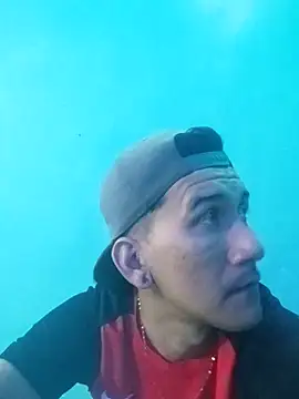 Carlos220493 online show from 10/30/25, 12:01