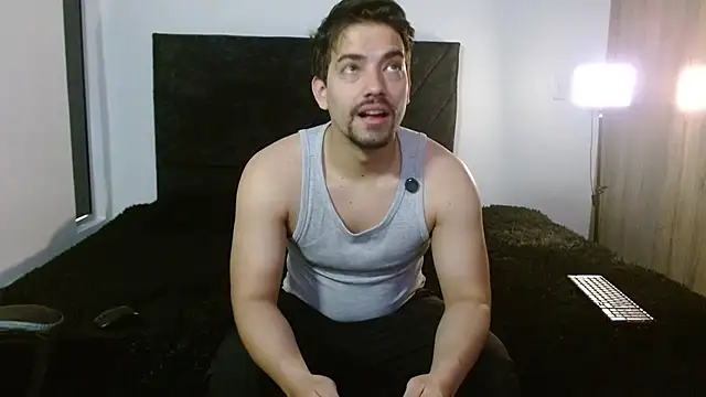 Snapshot of Ian_Daviz chatting on 07/14/26, 03:18 Ian Daviz online show from 07/14/26, 03:18