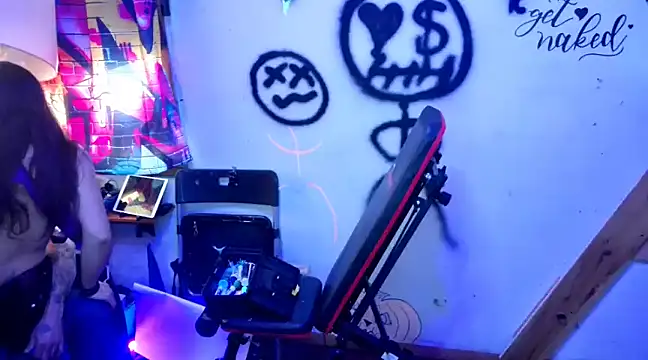 KRYZTALYNXXX online show from 01/01/25, 01:59