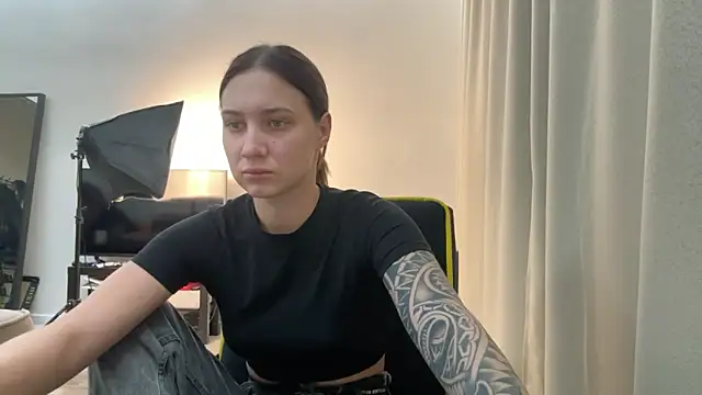 AnneBall online show from 12/13/24, 04:49