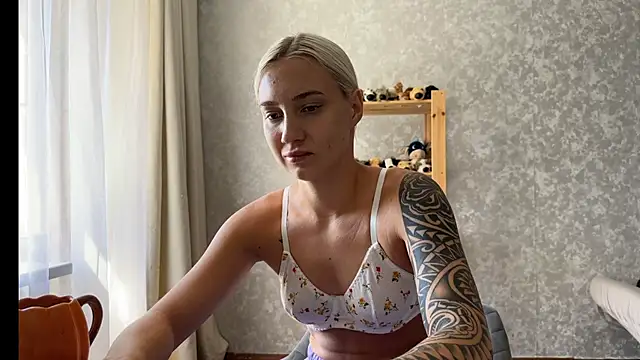 AnneBall online show from 09/13/25, 08:25