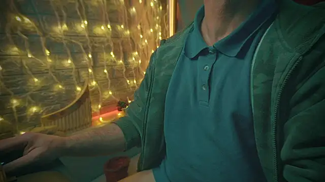 Snapshot of alex-volo chatting on 12/20/24, 01:36 alex-volo online show from 12/20/24, 01:36