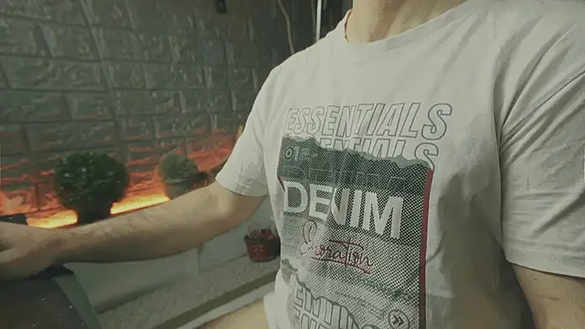 Snapshot of alex-volo chatting on 10/10/25, 03:05 alex-volo online show from 10/10/25, 03:05