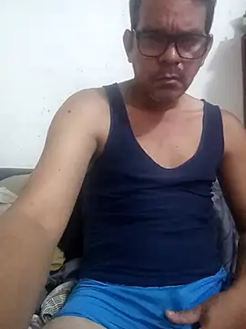 Snapshot of manuelmen211 chatting on 09/15/25, 02:22 manuelmen211 online show from 09/15/25, 02:22