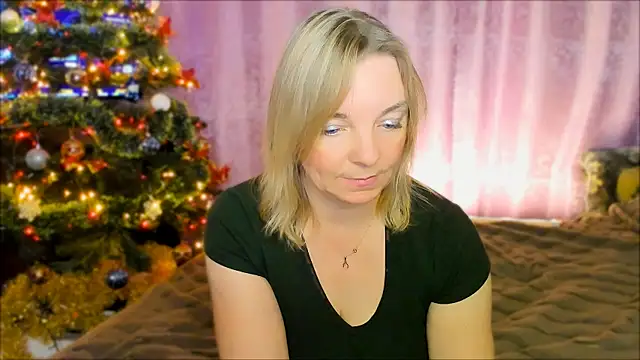 Regina  blue online show from 12/19/24, 03:52