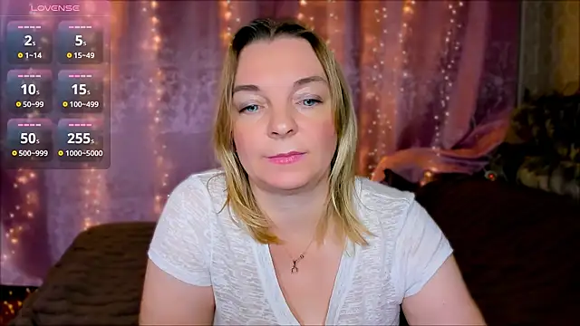 Regina  blue online show from 01/14/25, 07:32