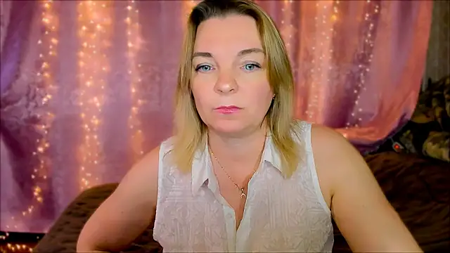 Regina  blue online show from 01/15/25, 07:01