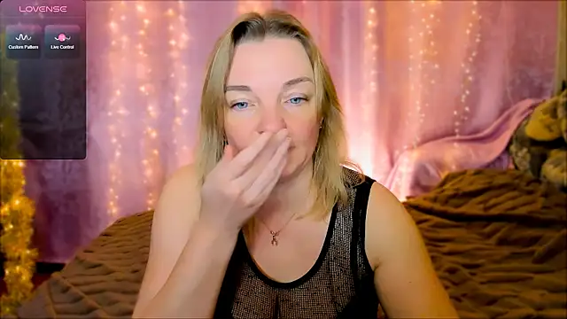 Regina  blue online show from 01/24/25, 06:56