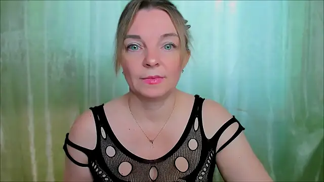 Regina  blue online show from 02/21/25, 11:55