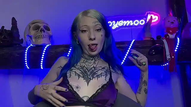 coyemoo online show from 02/04/25, 04:50