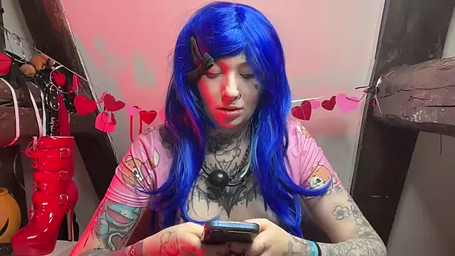 Snapshot of coyemoo chatting on 03/18/26, 11:24 coyemoo online show from 03/18/26, 11:24