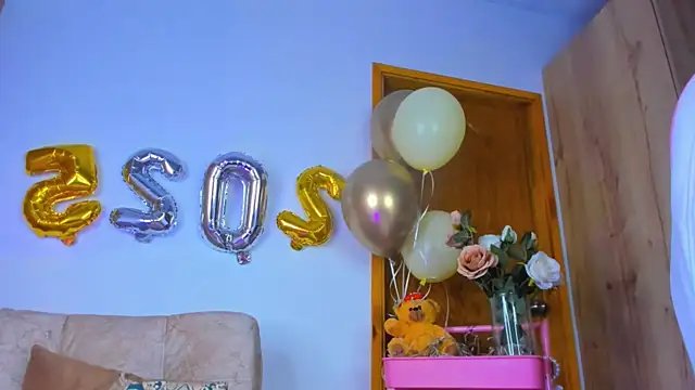 Natasha hartaman online show from 12/31/24, 04:35