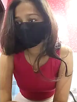 Snapshot of Kashish_18 chatting on 12/12/24, 05:42 Kashish 18 online show from 12/12/24, 05:42