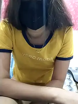Snapshot of Kashish_18 chatting on 12/14/24, 05:40 Kashish 18 online show from 12/14/24, 05:40