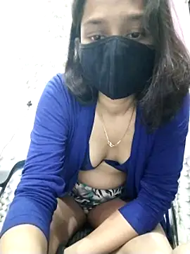 Snapshot of Kashish_18 chatting on 12/26/24, 07:03 Kashish 18 online show from 12/26/24, 07:03