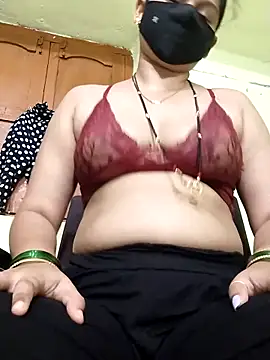 Snapshot of Kashish_18 chatting on 04/26/26, 07:28 Kashish 18 online show from 04/26/26, 07:28