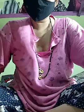 Snapshot of Kashish_18 chatting on 04/28/26, 07:02 Kashish 18 online show from 04/28/26, 07:02