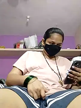 Snapshot of Kashish_18 chatting on 06/29/26, 01:00 Kashish 18 online show from 06/29/26, 01:00