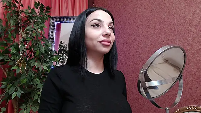 MissJuliax online show from 12/17/25, 07:25