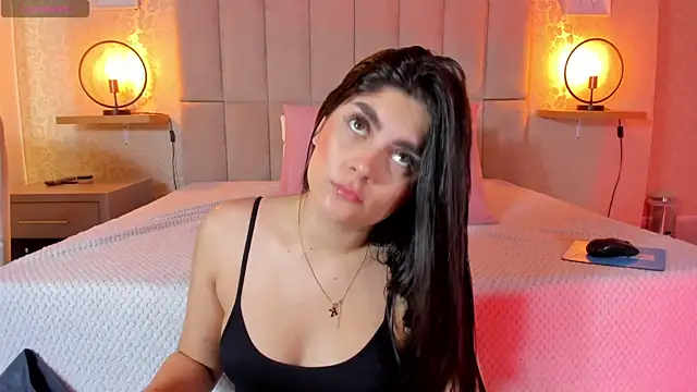 Amy-Saenz online show from 12/04/25, 03:10