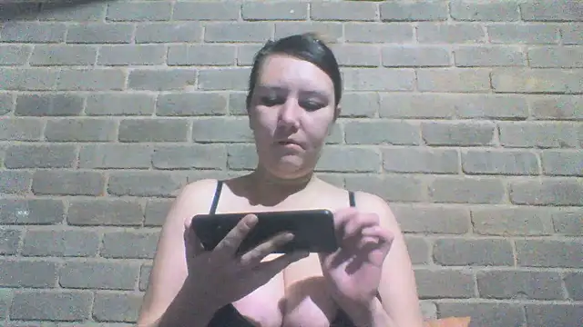 Snapshot of EksJouneMwah chatting on 07/04/26, 12:55 EksJouneMwah online show from 07/04/26, 12:55