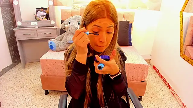 EvaaLovia1 online show from 02/17/25, 01:10