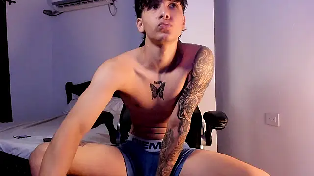 Snakebutterfly online show from 01/22/25, 11:32