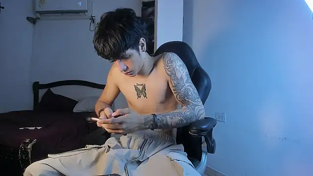 Snakebutterfly online show from 09/12/25, 09:09