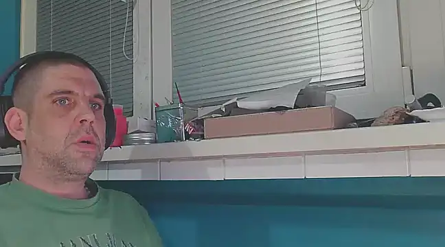 Snapshot of YouWantMe666 chatting on 02/20/25, 02:29 YouWantMe666 online show from 02/20/25, 02:29