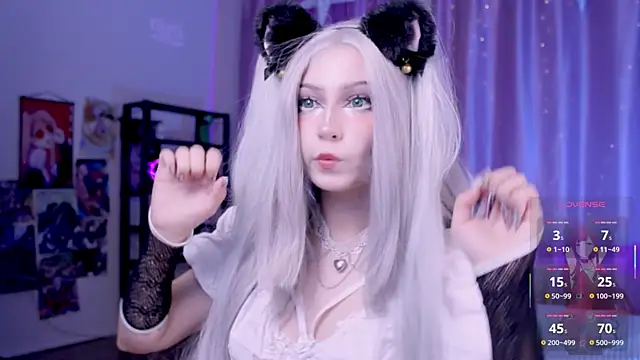 Snapshot of Carolina_Leep chatting on 09/10/25, 04:51 Carolina Leep online show from 09/10/25, 04:51