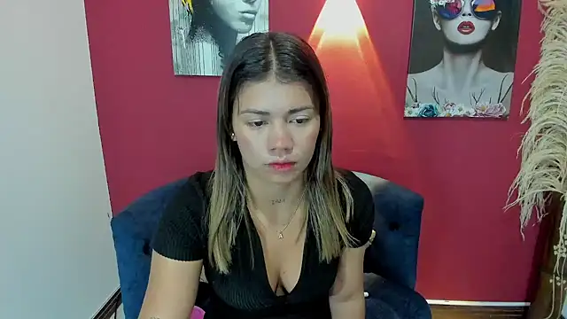 Snapshot of Gissel_Angel chatting on 12/17/24, 12:12 Gissel Angel online show from 12/17/24, 12:12