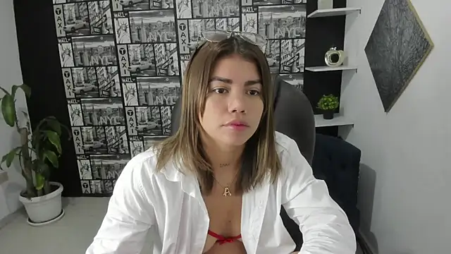 Snapshot of Gissel_Angel chatting on 03/18/25, 07:10 Gissel Angel online show from 03/18/25, 07:10