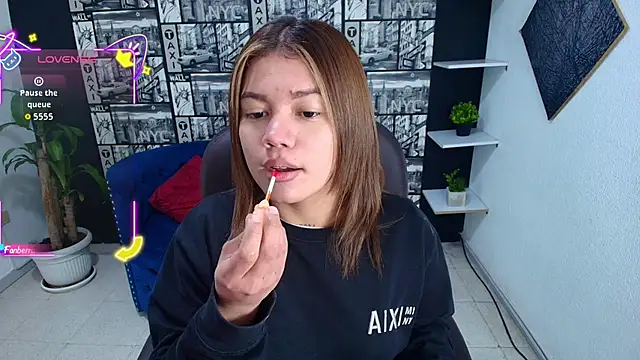 Snapshot of Gissel_Angel chatting on 09/18/25, 08:11 Gissel Angel online show from 09/18/25, 08:11