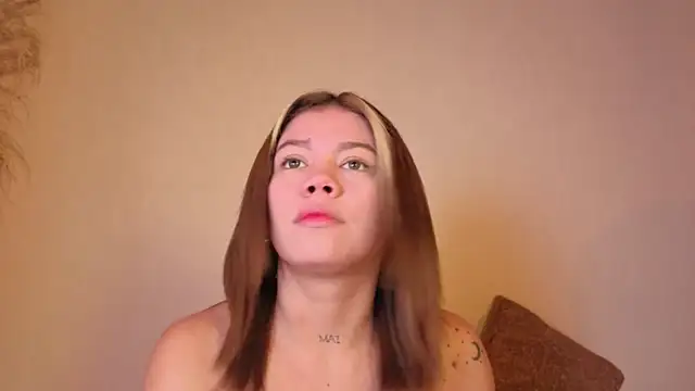 Snapshot of Gissel_Angel chatting on 10/28/25, 08:33 Gissel Angel online show from 10/28/25, 08:33