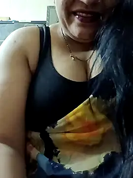 Snapshot of sneha_rose chatting on 12/24/24, 04:33 sneha rose online show from 12/24/24, 04:33