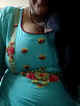 Snapshot of sneha_rose chatting on 01/13/25, 03:34 sneha rose online show from 01/13/25, 03:34