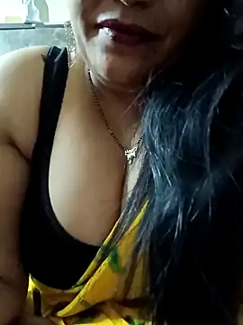 Snapshot of sneha_rose chatting on 01/23/25, 04:37 sneha rose online show from 01/23/25, 04:37