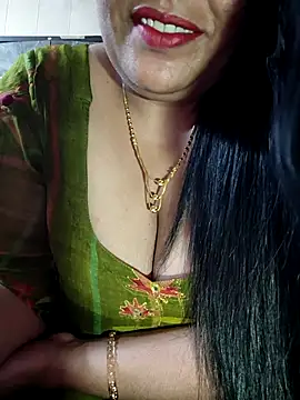 Snapshot of sneha_rose chatting on 09/10/25, 05:13 sneha rose online show from 09/10/25, 05:13