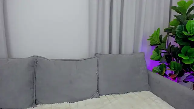 Snapshot of sexyangeloux chatting on 03/11/25, 11:26 sexyangeloux online show from 03/11/25, 11:26