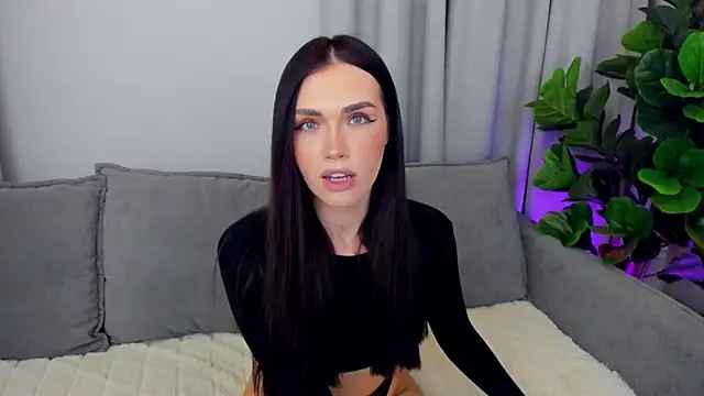 Snapshot of sexyangeloux chatting on 03/18/25, 11:53 sexyangeloux online show from 03/18/25, 11:53