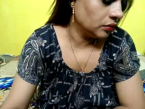 Snapshot of Sexyranibhabhi chatting on 10/28/25, 02:15 Sexyranibhabhi online show from 10/28/25, 02:15