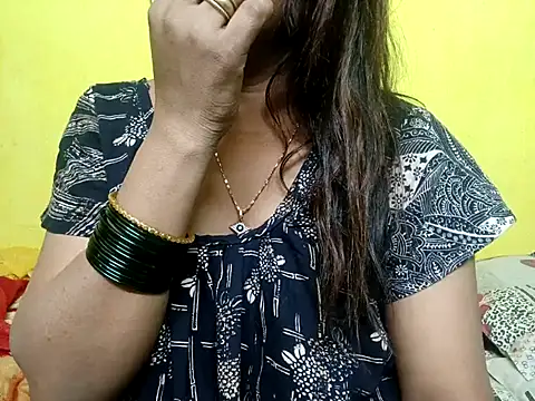 Snapshot of Sexyranibhabhi chatting on 11/25/25, 02:55 Sexyranibhabhi online show from 11/25/25, 02:55