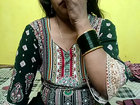 Snapshot of Sexyranibhabhi chatting on 11/26/25, 03:07 Sexyranibhabhi online show from 11/26/25, 03:07