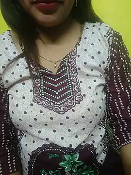 Snapshot of Sexyranibhabhi chatting on 05/14/26, 02:24 Sexyranibhabhi online show from 05/14/26, 02:24
