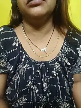 Snapshot of Sexyranibhabhi chatting on 06/08/26, 02:12 Sexyranibhabhi online show from 06/08/26, 02:12